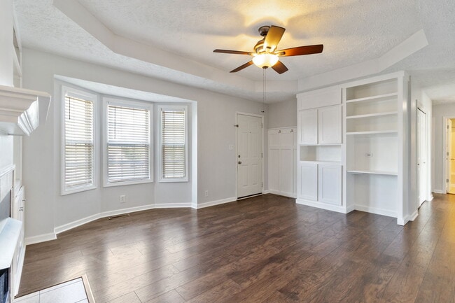 Building Photo - 942 Drum Ln