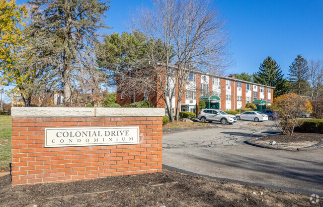 Foto del edificio - Colonial Drive Condominiums