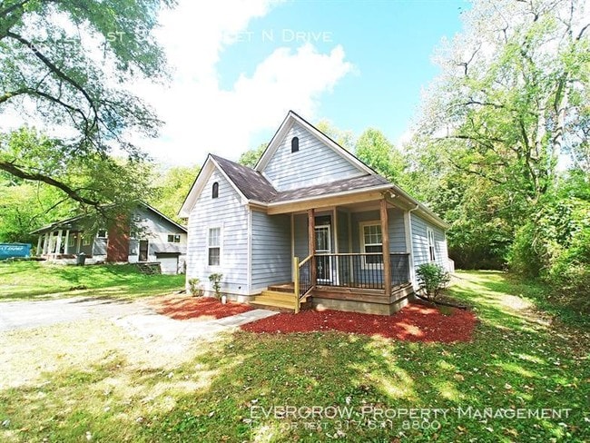 Building Photo - This Home Has It All