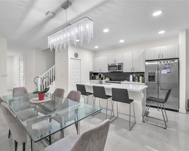 Foto del edificio - 15850 NW 91st Ct