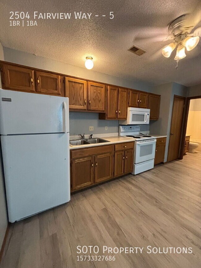 Foto del edificio - 2504 Fairview Way