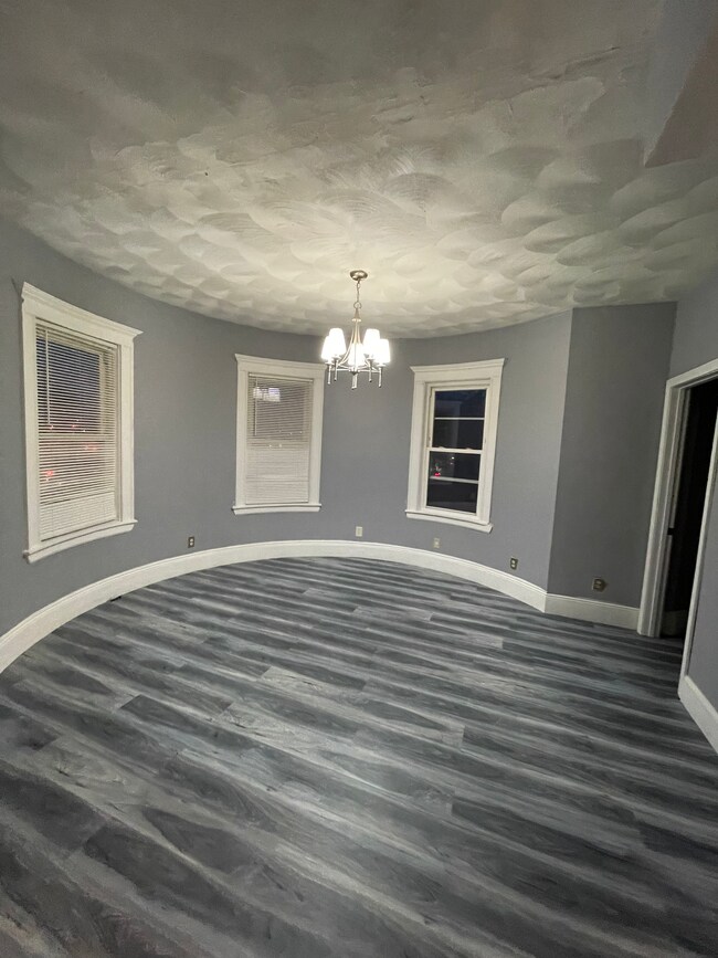 Foto del edificio - 1519 Blue Hill Ave