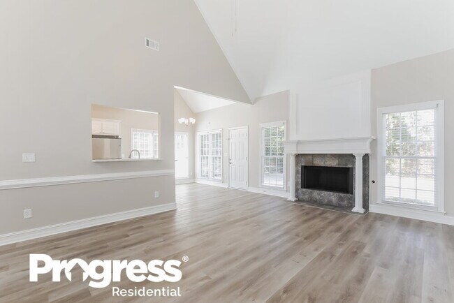 Building Photo - 2640 Sleepy Hollow Rd