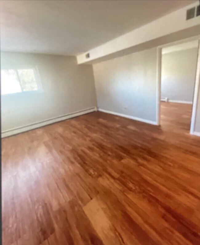 Foto del edificio - 9504 Lawrence Ct