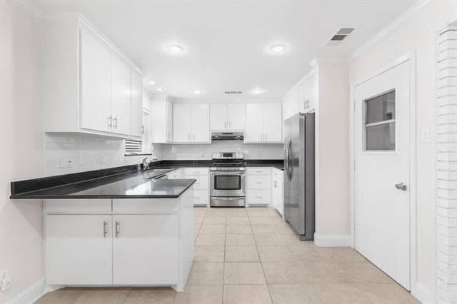 Building Photo - 831 Warren Way