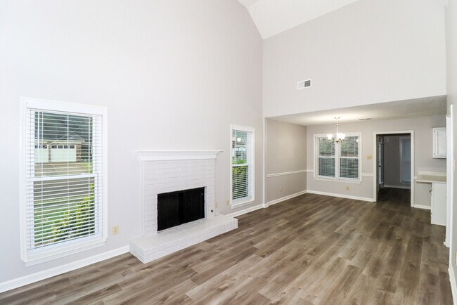 Building Photo - 7418 Overcreek Ln