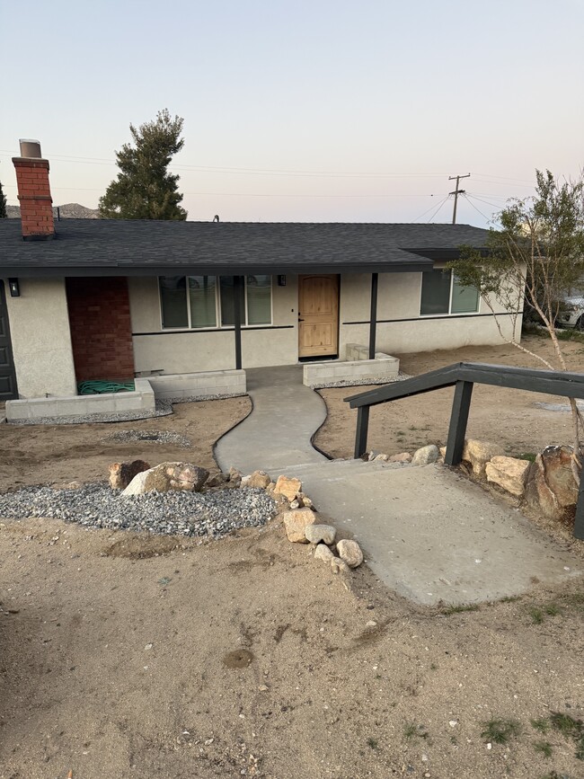 Building Photo - 56204 Onaga Trl