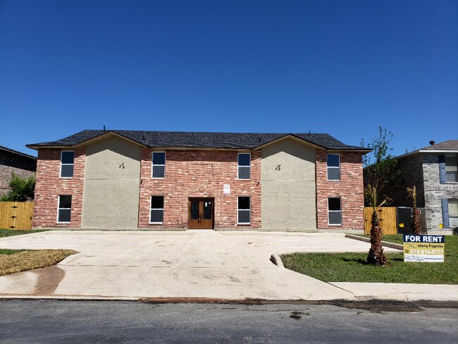 Foto del edificio - 7576 Windsor Oaks
