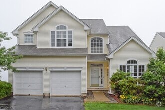 Building Photo - 156 Winding Hill Dr