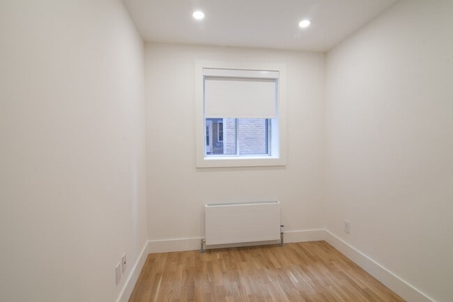 Photo du bâtiment - 4390 Grand Blvd.