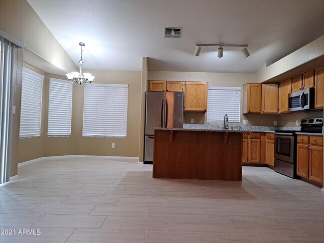 Foto del edificio - 9759 W Mohawk Ln