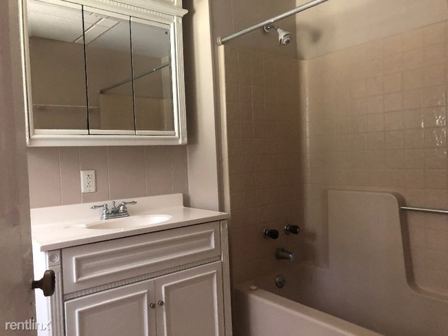 Building Photo - 2 br, 1 bath Apartment - 3920A Pricetown Rd