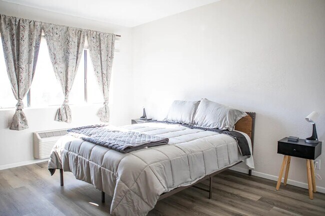 Foto del edificio - 381 Sherbundy St