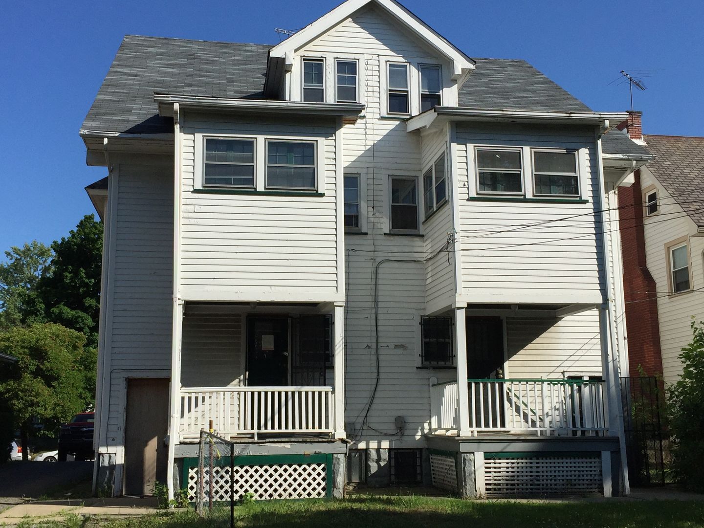 3201 Whitethorn Rd Cleveland Heights, OH 44118 – photo 2