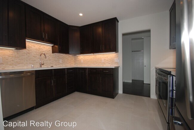 Building Photo - 10 Mounds Rd