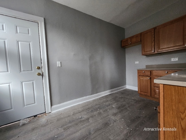 Photo - 656 E 81st St Apartment