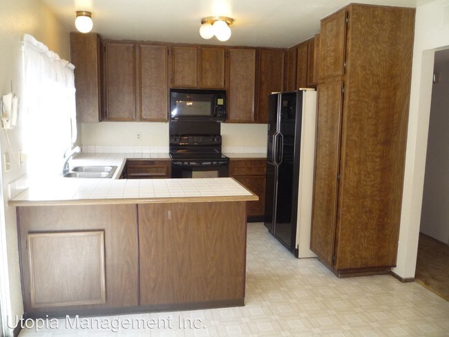 Building Photo - 8123 Cacus St
