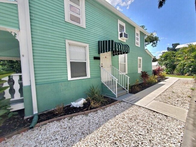 Foto del edificio - 457 W Marion Ave