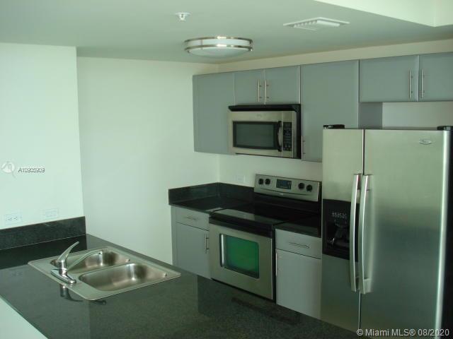 Foto del edificio - 1871 NW South River Dr