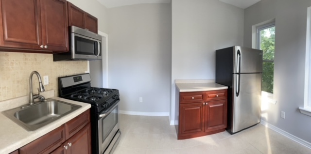 Primary Photo - 7307 Oak Ave