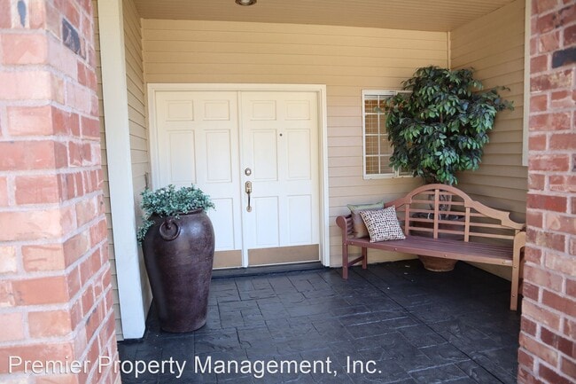 Building Photo - 4 br, 2.5 bath House - 16515 SE 34th Way