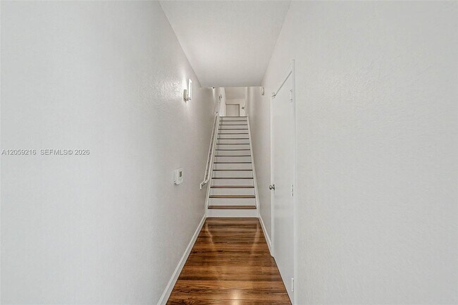 Foto del edificio - 1003 Belmont Ln