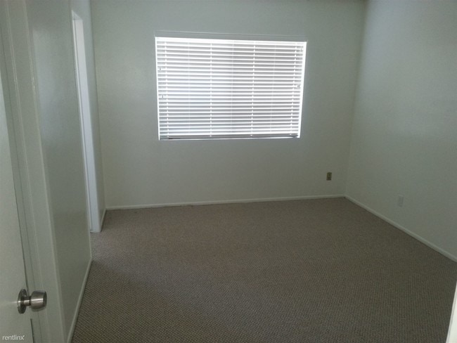 Building Photo - 12571 Flower St