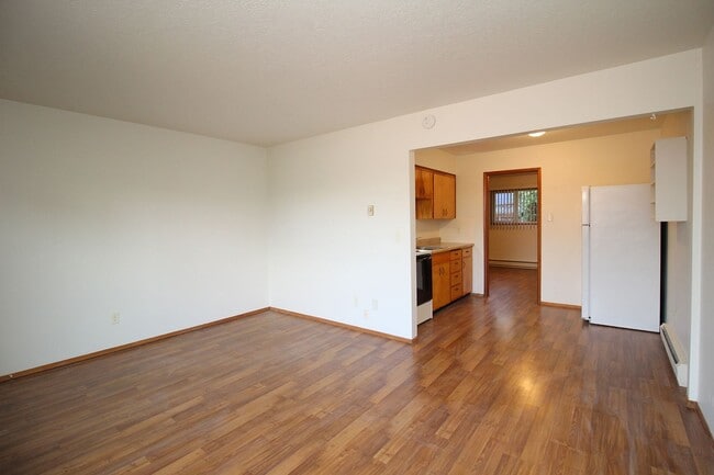 Building Photo - 7312-7334 N Lancaster Ave