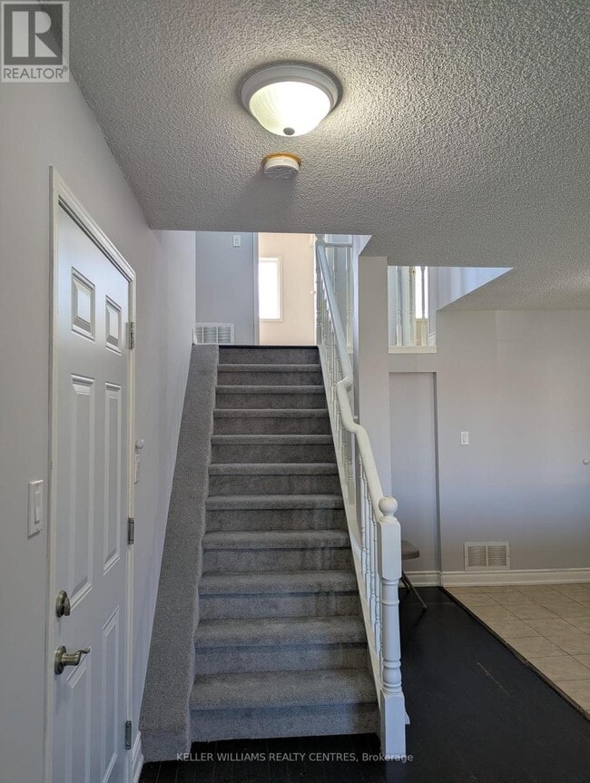 Building Photo - 152 Madelaine Dr