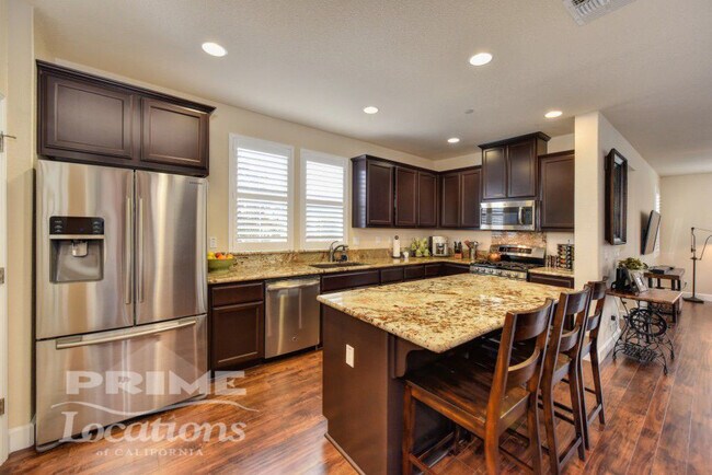 Building Photo - Fabulous upgrades