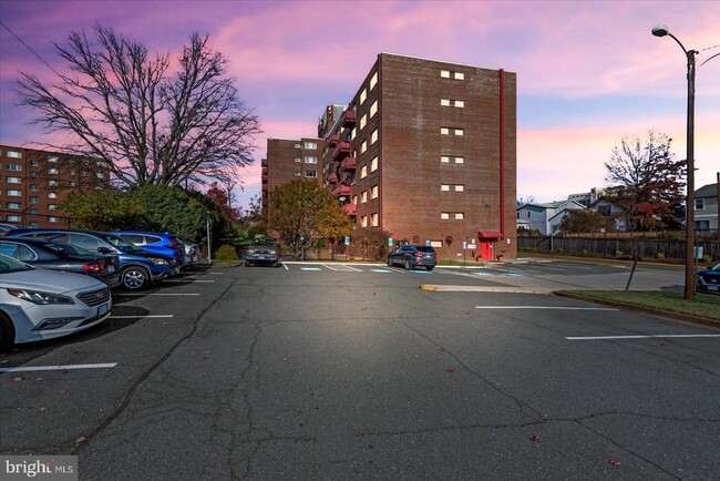 Building Photo - 1830 Columbia Pike