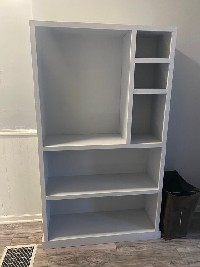 Building Photo - 3209 Iowa Ave