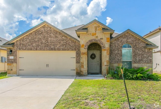 Building Photo - 117 Kinglet Dr