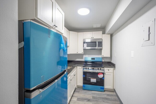 Foto del edificio - Amazing 3 BR/1 BA Apartment in Anacostia with 1 month free rent and 1 year of free parking!