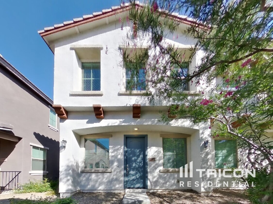 12573 W Hummingbird Terrace Peoria AZ Townhome Rentals in Peoria AZ