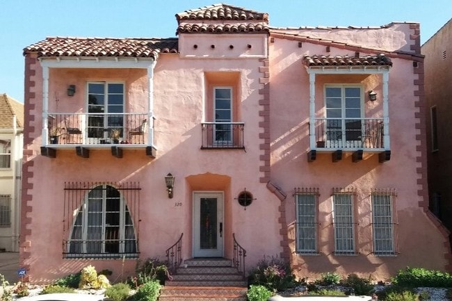 Building Photo - 320 N Sierra Bonita Ave