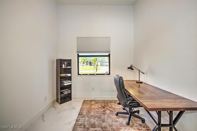 Building Photo - 1320 SW 25th St