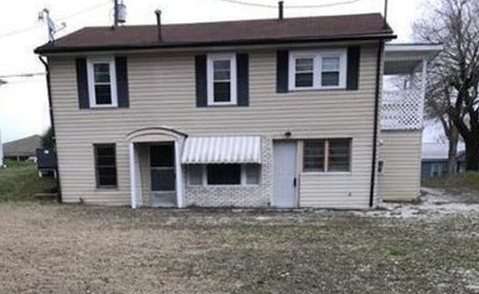 Primary Photo - 921 Unaka St