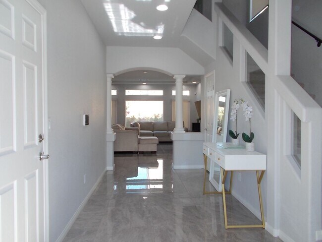 Foto del edificio - 9691 Monarch Grove St