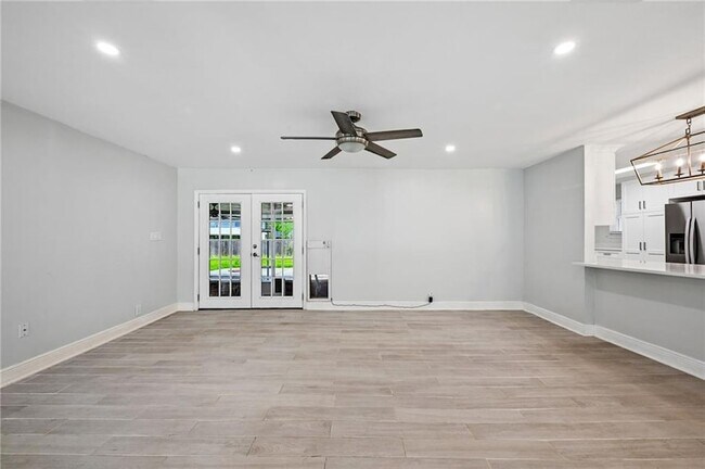 Foto del edificio - 208 Country Club Blvd