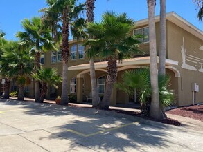 Building Photo - 15438 Seamount Cay Ct