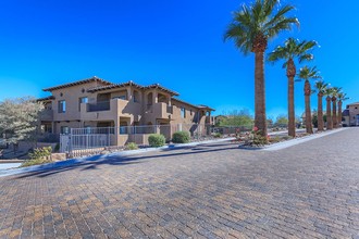 Vineyards at Palm Desert Apartment Homes Rentals - Palm Desert, CA ...