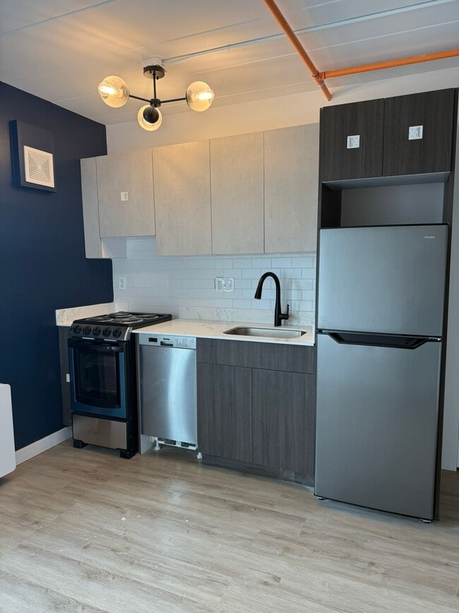 Building Photo - The Lofts on Mack