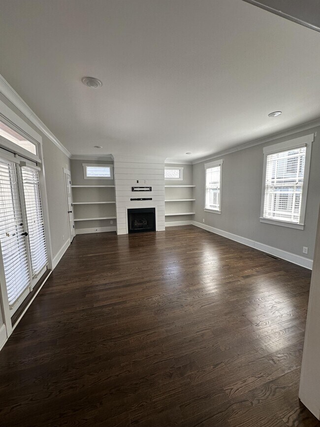 Building Photo - 132A Woodmont Blvd