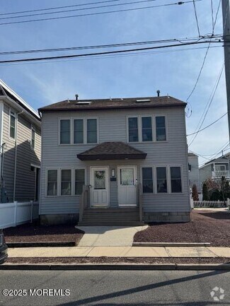 Building Photo - 15 N St
