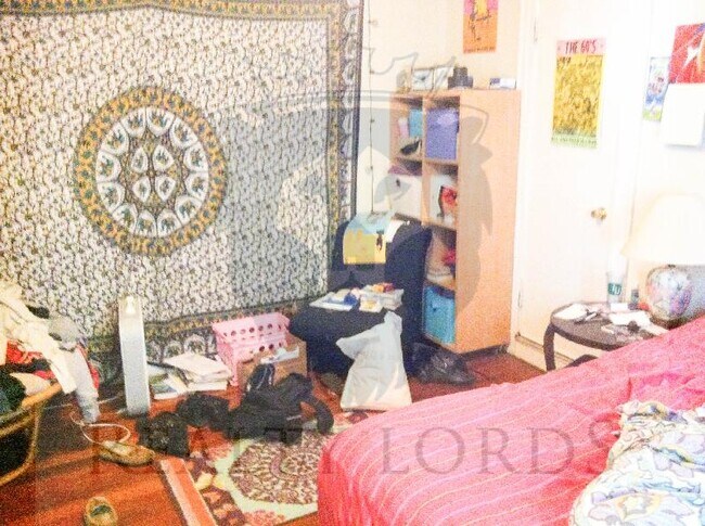 Foto del edificio - 175 Winthrop Rd