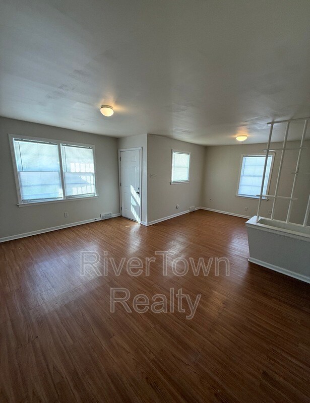 Building Photo - 3160 Standard Dr