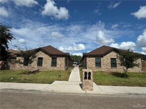 Building Photo - 11 Villa Linda Ave