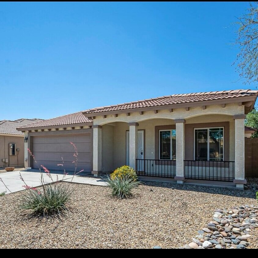 Primary Photo - 17531 W Caribbean Ln
