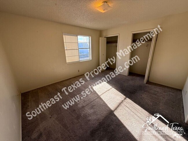 Building Photo - 4110 Arthur St